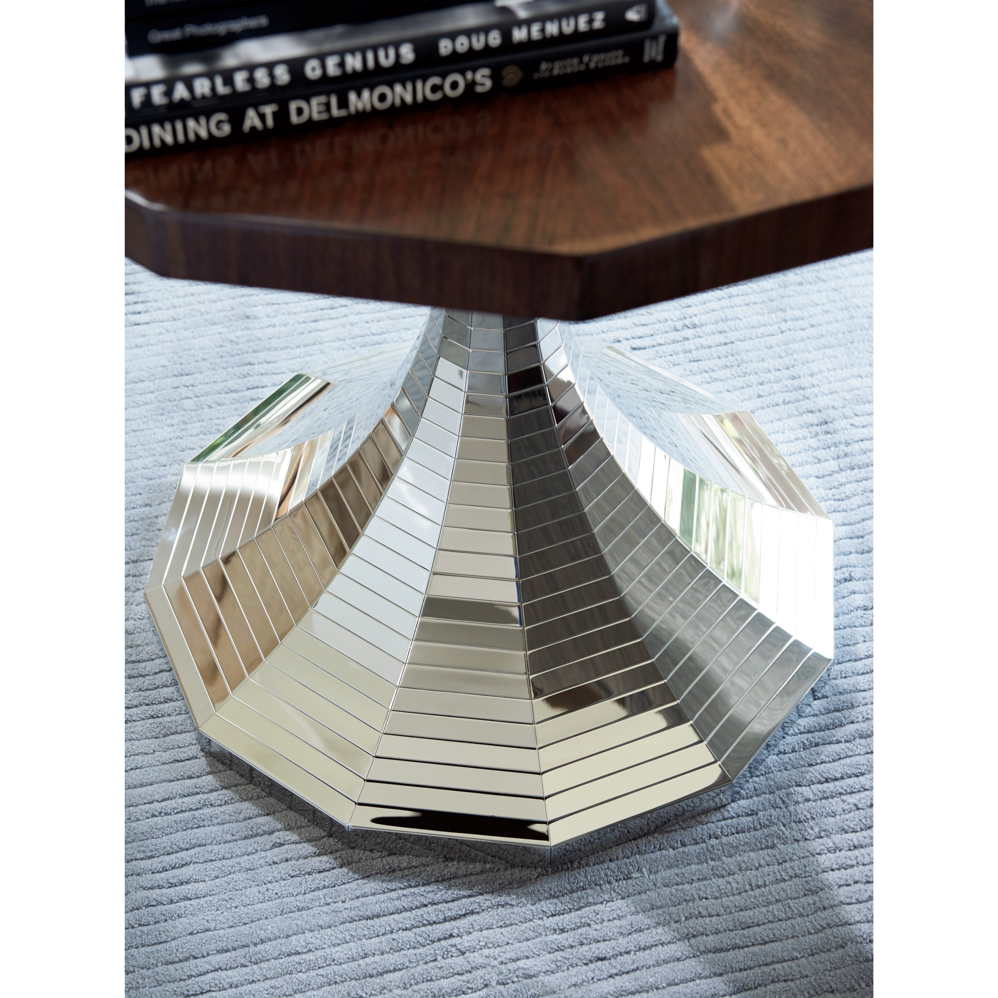 Lexington MacArthur Park 729 950C Hermosa Large Accent Table with